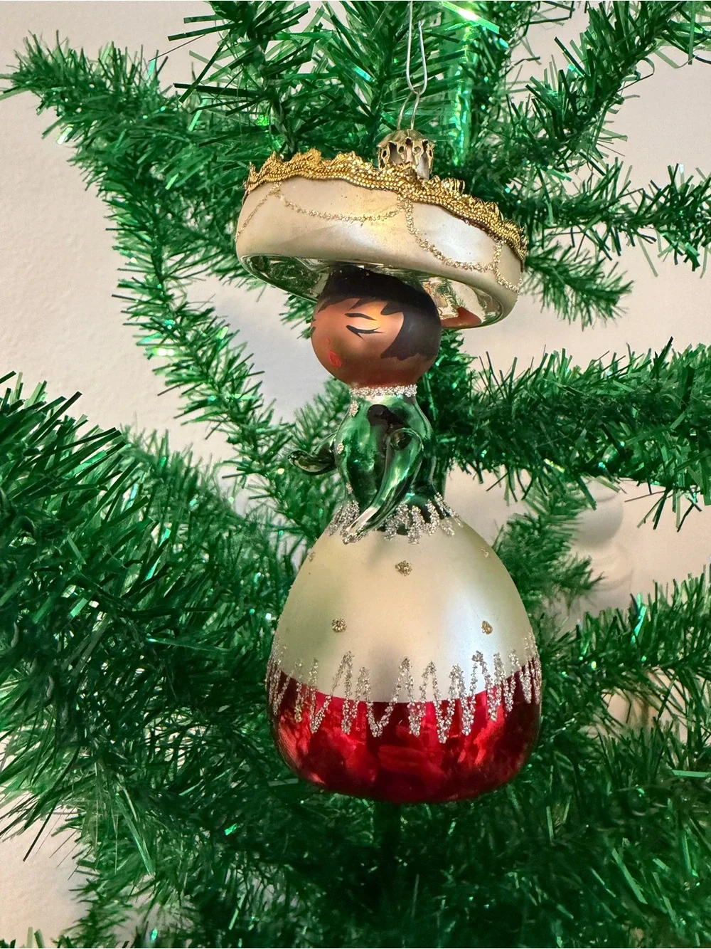 VTG Glass señorita Wearing Sombrero & Green, White & Red Mexican Inspired Dress